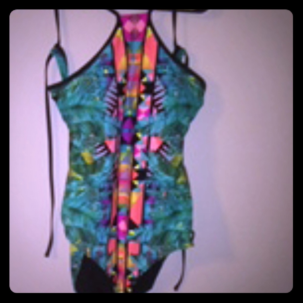 Bathing suit